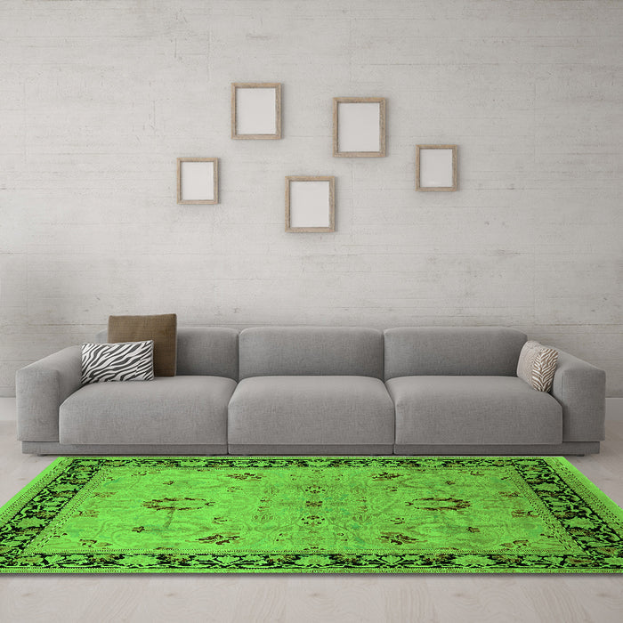 Machine Washable Oriental Green Industrial Area Rugs in a Living Room,, wshurb3048grn