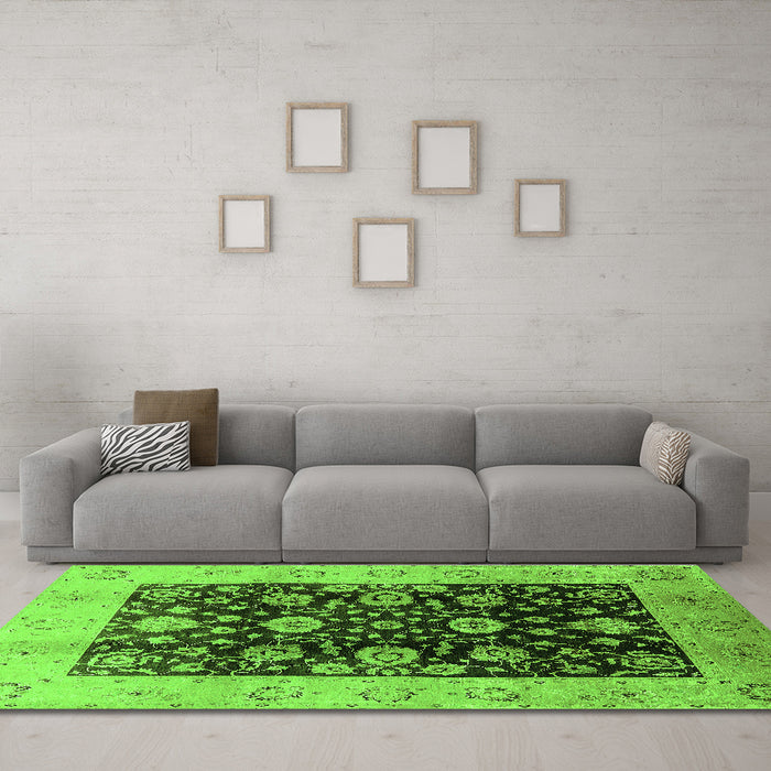 Machine Washable Oriental Green Industrial Area Rugs in a Living Room,, wshurb3049grn