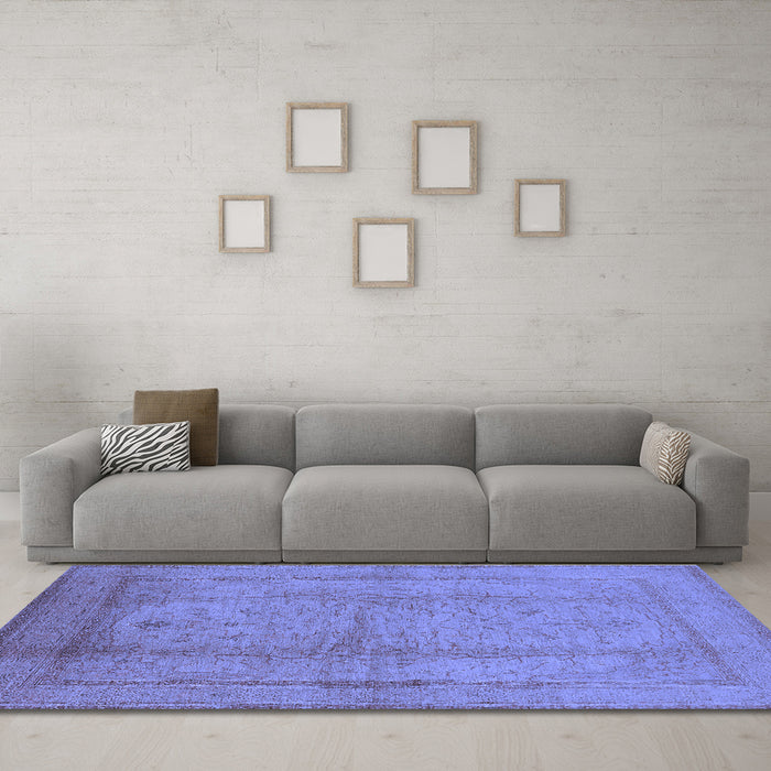 Machine Washable Oriental Blue Industrial Rug in a Living Room, wshurb3051blu