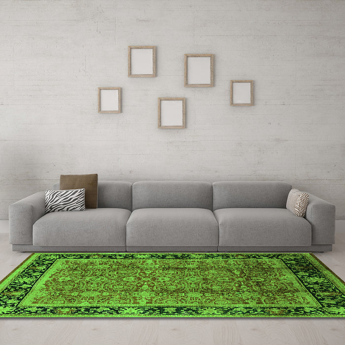 Machine Washable Oriental Green Industrial Area Rugs in a Living Room,, wshurb3053grn