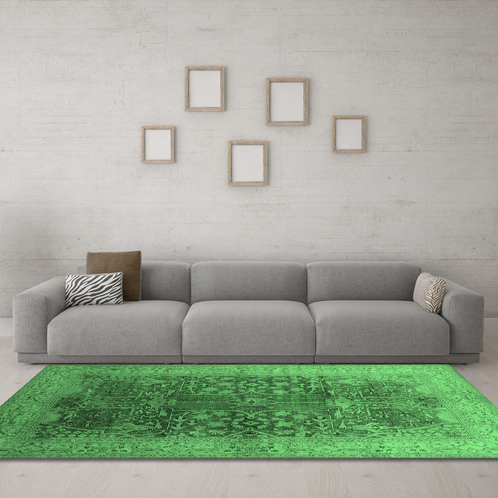 Machine Washable Oriental Emerald Green Industrial Area Rugs in a Living Room,, wshurb3055emgrn
