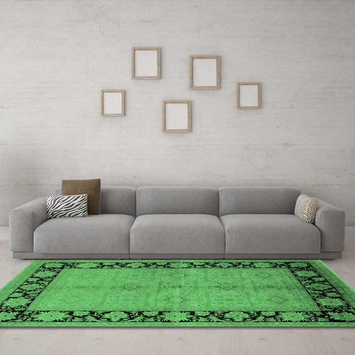 Machine Washable Oriental Emerald Green Industrial Area Rugs in a Living Room,, wshurb3056emgrn