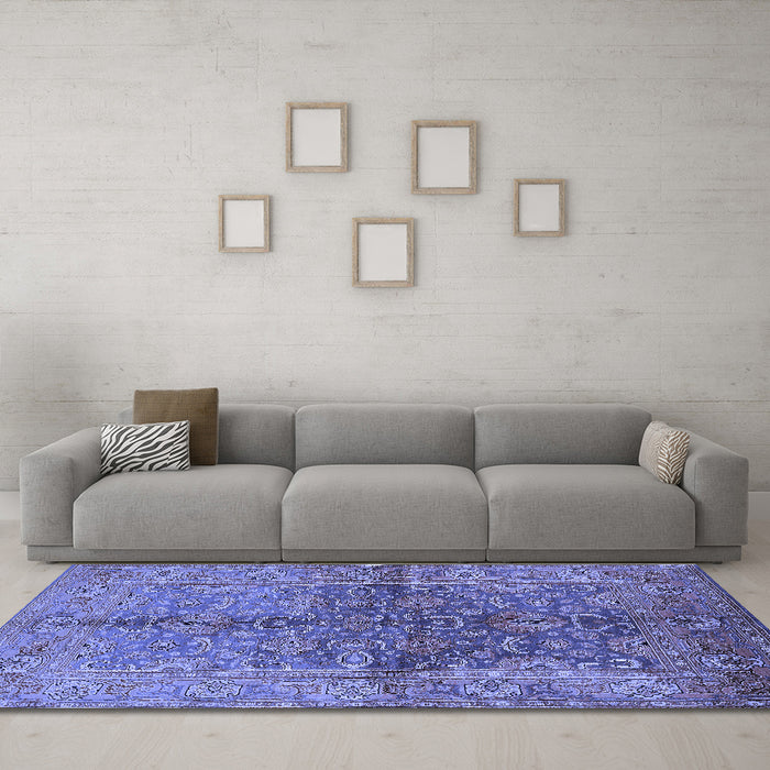Machine Washable Oriental Blue Industrial Rug in a Living Room, wshurb3057blu