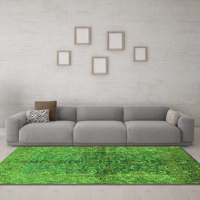 Machine Washable Oriental Green Industrial Area Rugs in a Living Room,, wshurb3057grn