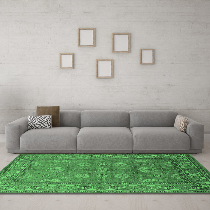Machine Washable Oriental Emerald Green Industrial Area Rugs in a Living Room,, wshurb3058emgrn
