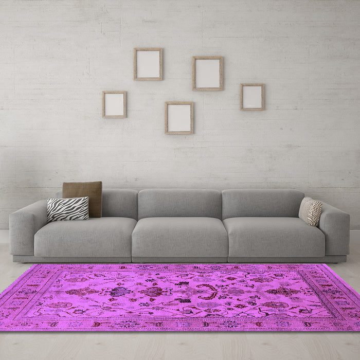 Machine Washable Oriental Purple Industrial Area Rugs in a Living Room, wshurb3061pur