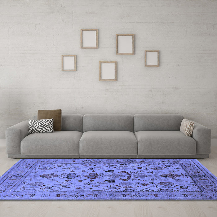 Machine Washable Oriental Blue Industrial Rug in a Living Room, wshurb3061blu
