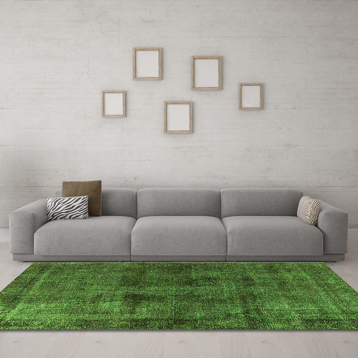 Machine Washable Oriental Green Industrial Area Rugs in a Living Room,, wshurb3063grn