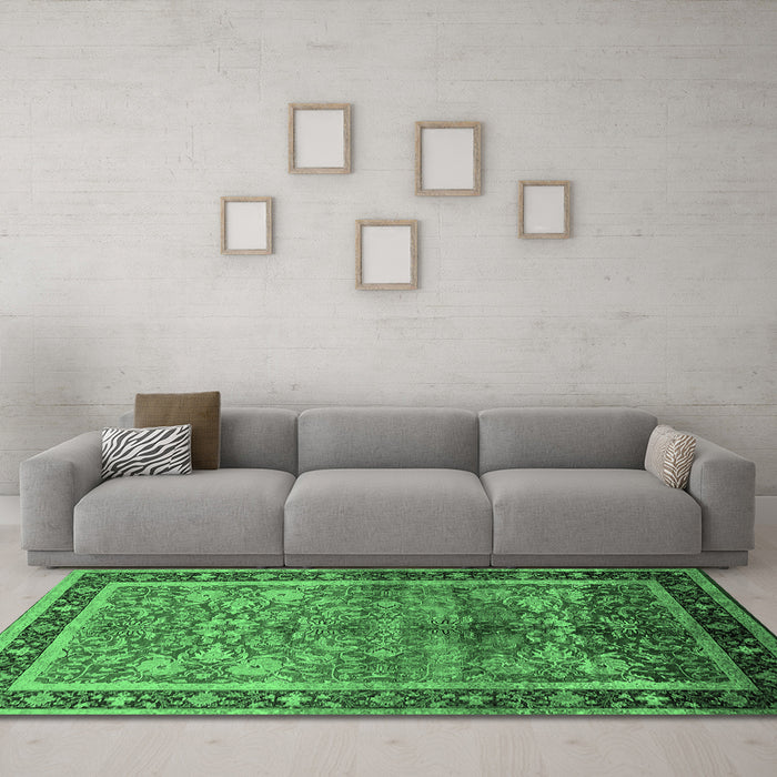 Machine Washable Oriental Emerald Green Industrial Area Rugs in a Living Room,, wshurb3065emgrn