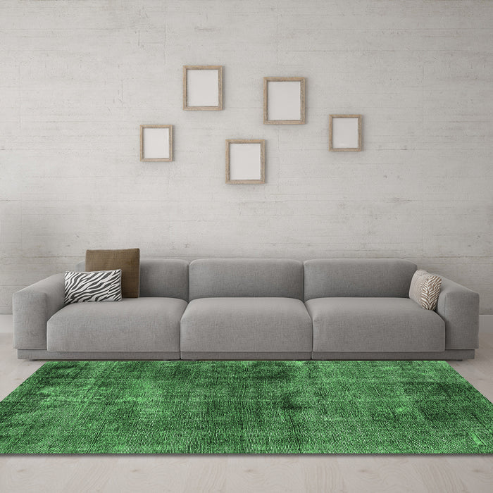 Machine Washable Oriental Emerald Green Industrial Area Rugs in a Living Room,, wshurb3066emgrn