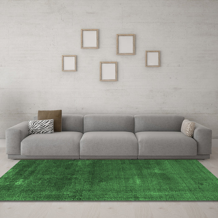 Machine Washable Oriental Emerald Green Industrial Area Rugs in a Living Room,, wshurb3067emgrn
