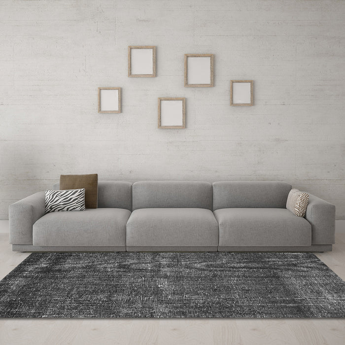 Machine Washable Oriental Gray Industrial Rug in a Living Room,, wshurb3070gry