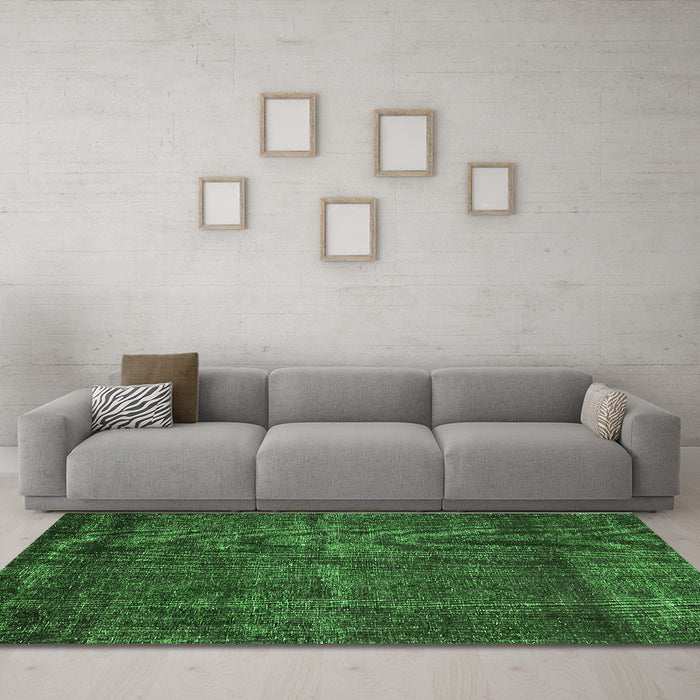 Machine Washable Oriental Green Industrial Area Rugs in a Living Room,, wshurb3070grn