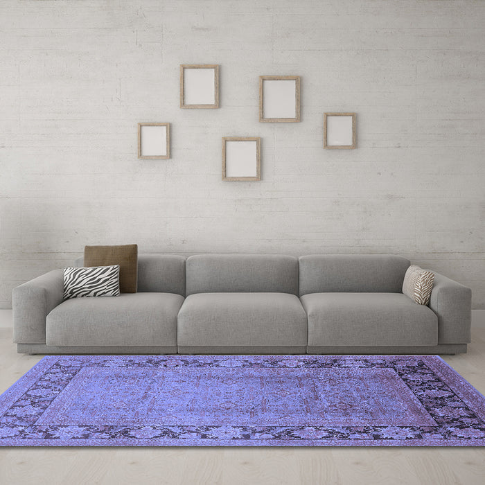 Machine Washable Oriental Blue Industrial Rug in a Living Room, wshurb3072blu