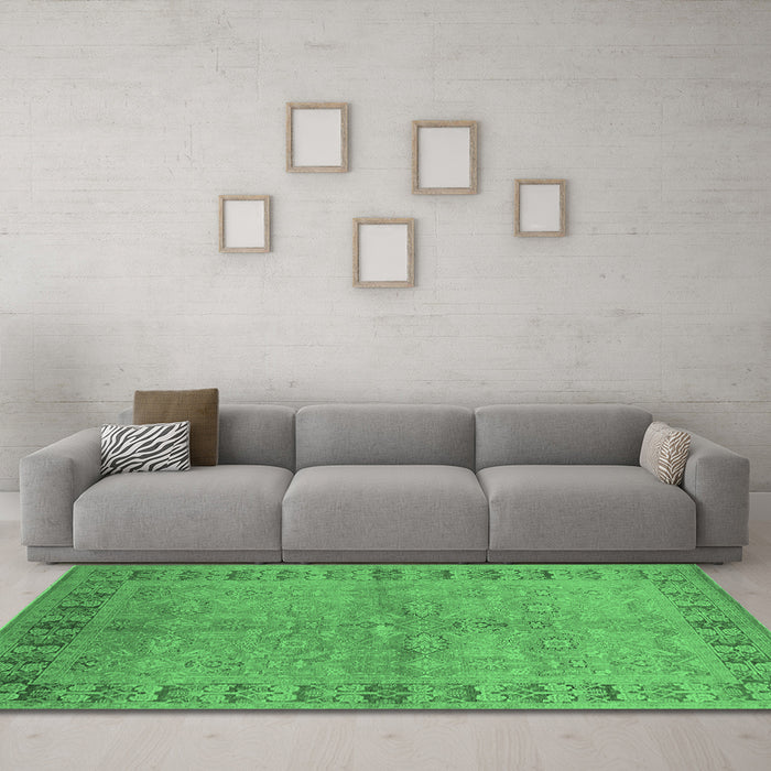 Machine Washable Oriental Emerald Green Industrial Area Rugs in a Living Room,, wshurb3074emgrn