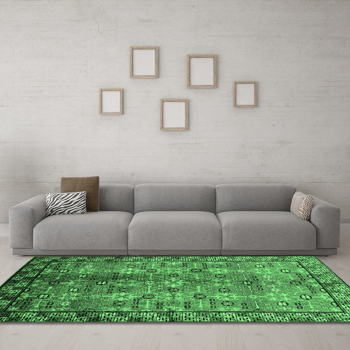 Machine Washable Oriental Emerald Green Industrial Area Rugs in a Living Room,, wshurb3075emgrn