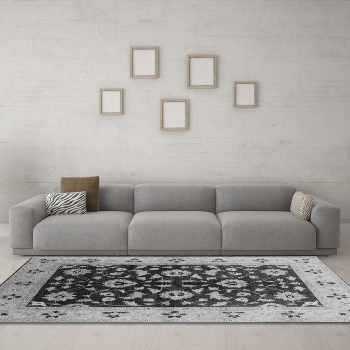 Machine Washable Oriental Gray Industrial Rug in a Living Room,, wshurb3076gry