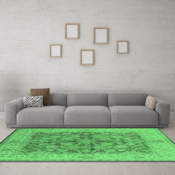 Machine Washable Oriental Emerald Green Industrial Area Rugs in a Living Room,, wshurb3077emgrn
