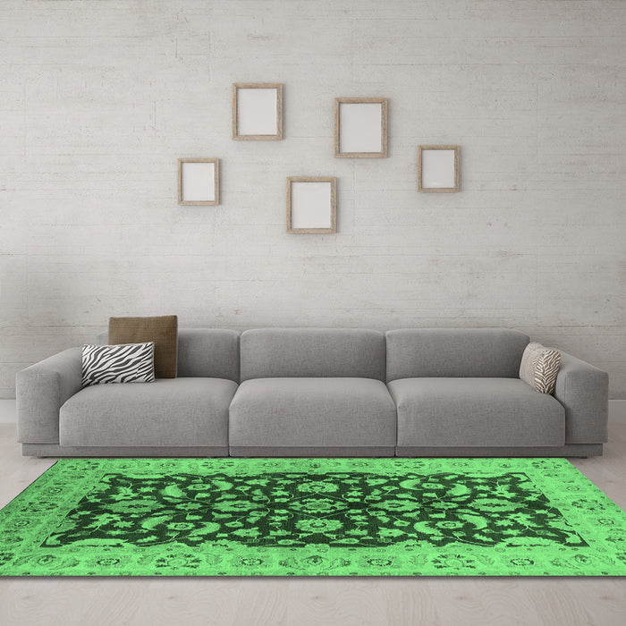 Machine Washable Oriental Emerald Green Industrial Area Rugs in a Living Room,, wshurb3079emgrn