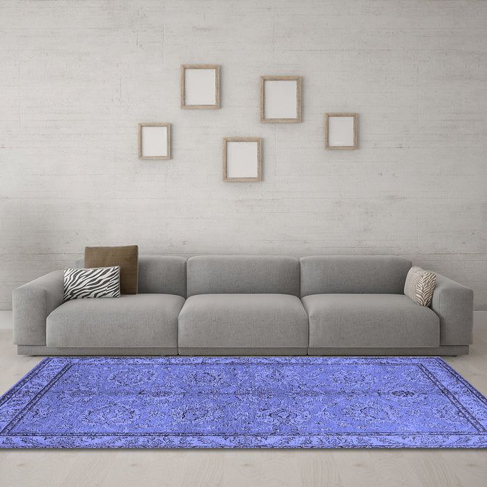 Machine Washable Oriental Blue Industrial Rug in a Living Room, wshurb3081blu