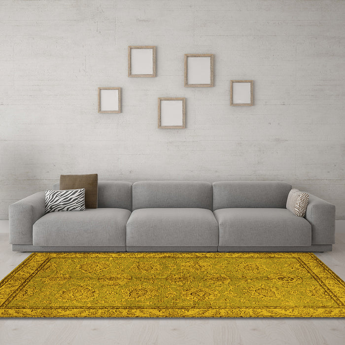 Machine Washable Oriental Yellow Industrial Rug in a Living Room, wshurb3081yw