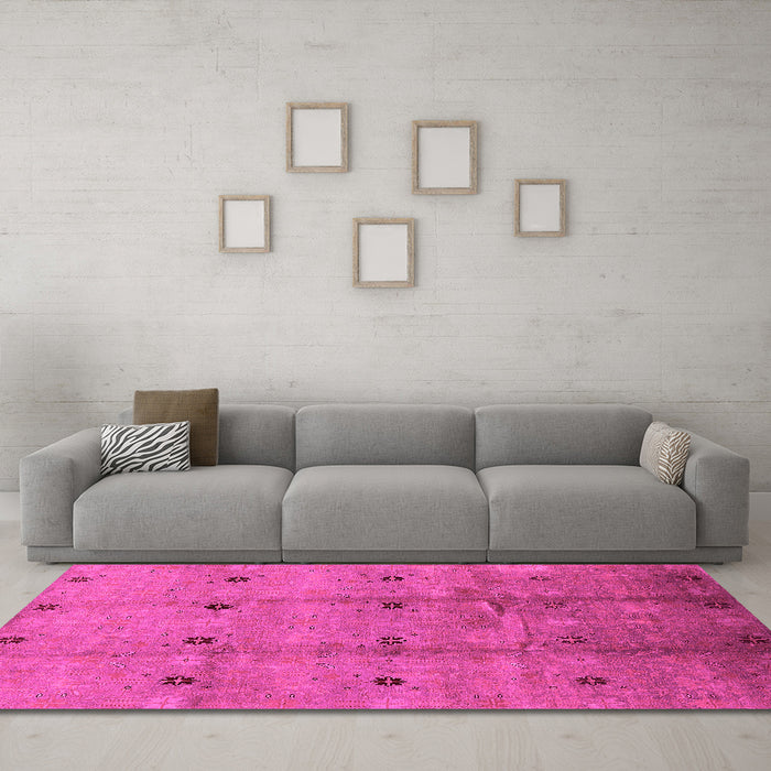 Machine Washable Oriental Pink Industrial Rug in a Living Room, wshurb3083pnk