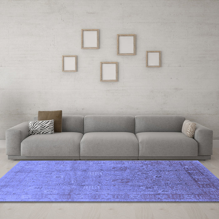 Machine Washable Oriental Blue Industrial Rug in a Living Room, wshurb3084blu