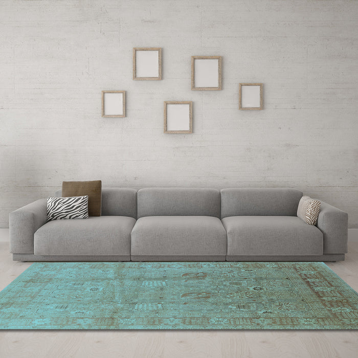 Machine Washable Oriental Light Blue Industrial Rug in a Living Room, wshurb3084lblu
