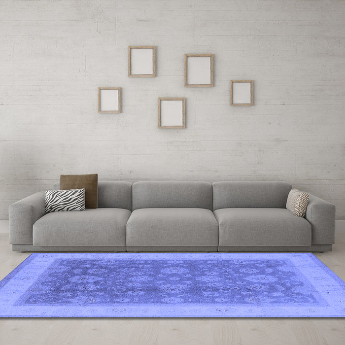 Machine Washable Oriental Blue Industrial Rug in a Living Room, wshurb3085blu