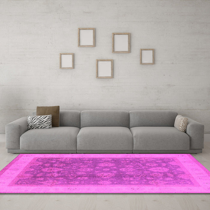 Machine Washable Oriental Pink Industrial Rug in a Living Room, wshurb3085pnk