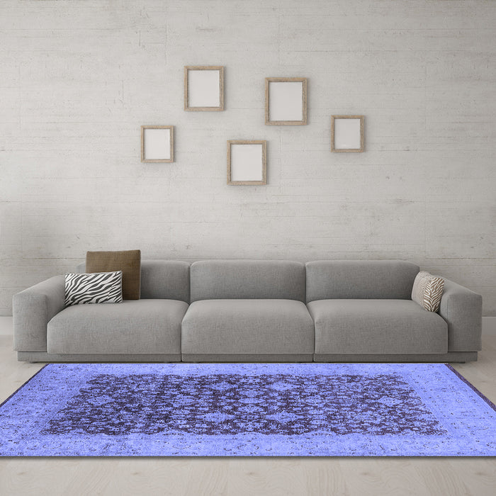 Machine Washable Oriental Blue Industrial Rug in a Living Room, wshurb3086blu