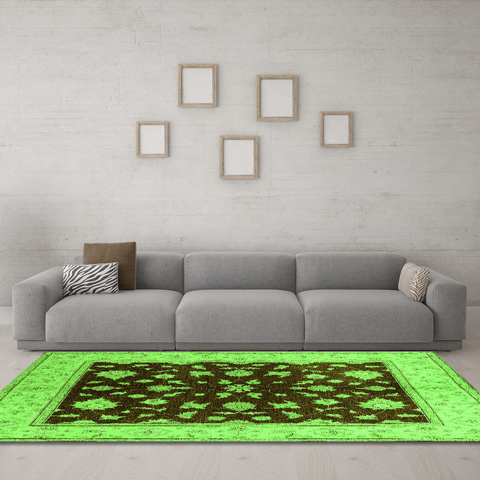 Machine Washable Oriental Green Industrial Area Rugs in a Living Room,, wshurb3087grn