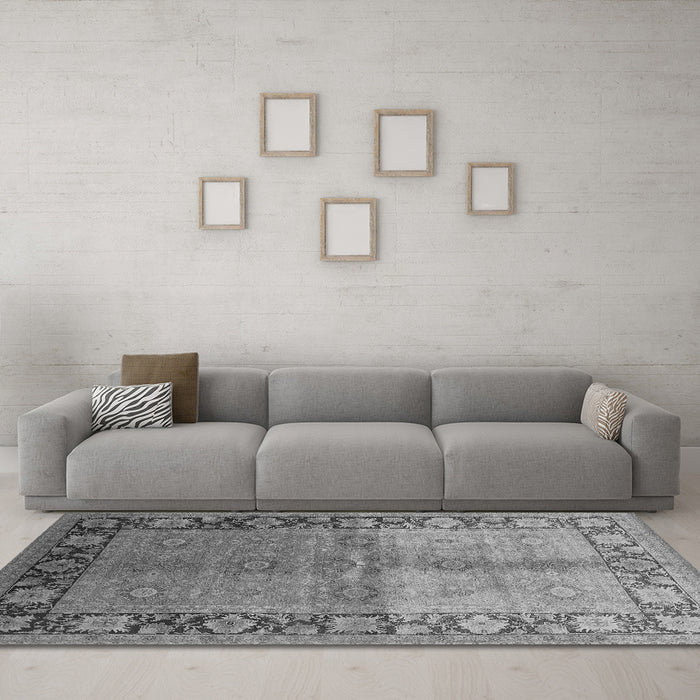 Machine Washable Oriental Gray Industrial Rug in a Living Room,, wshurb3090gry