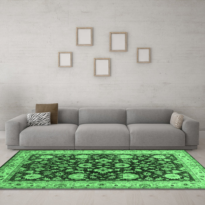 Machine Washable Oriental Emerald Green Industrial Area Rugs in a Living Room,, wshurb3092emgrn