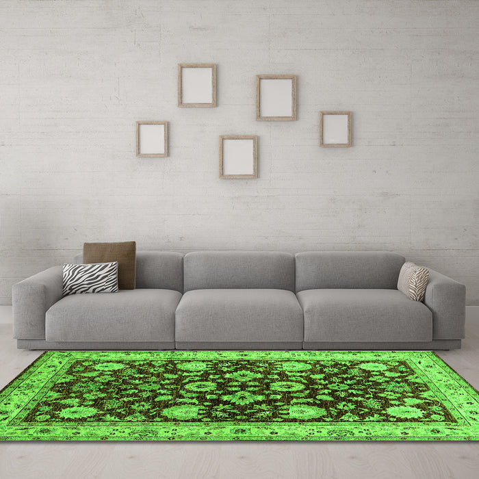 Machine Washable Oriental Green Industrial Area Rugs in a Living Room,, wshurb3092grn