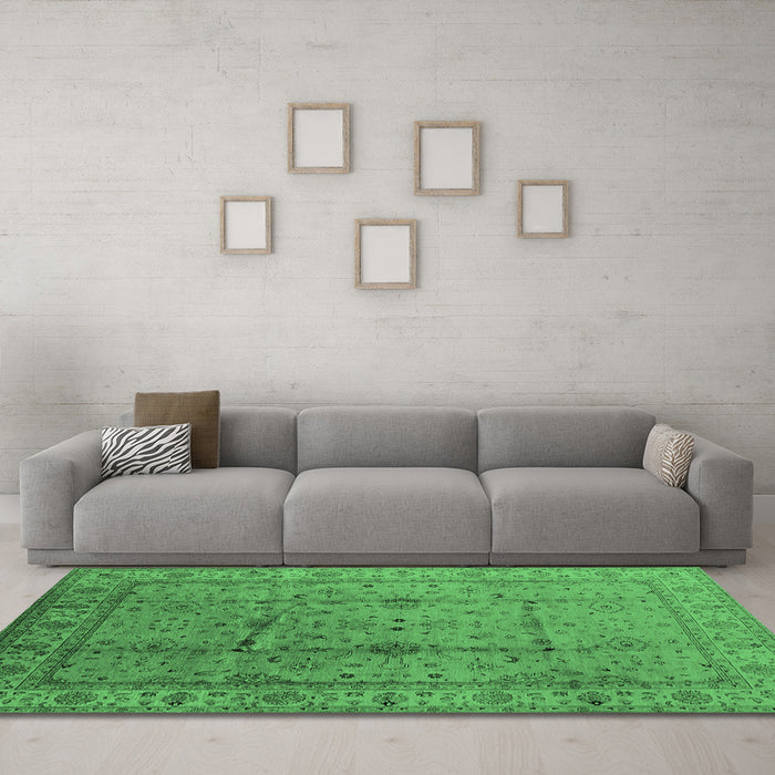 Machine Washable Oriental Emerald Green Industrial Area Rugs in a Living Room,, wshurb3094emgrn