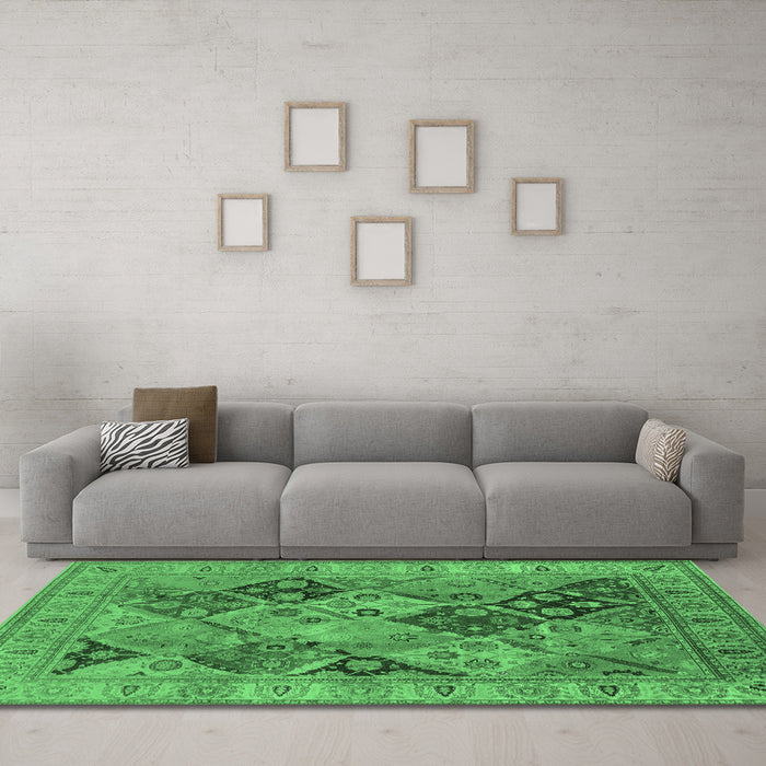 Machine Washable Oriental Emerald Green Industrial Area Rugs in a Living Room,, wshurb3095emgrn
