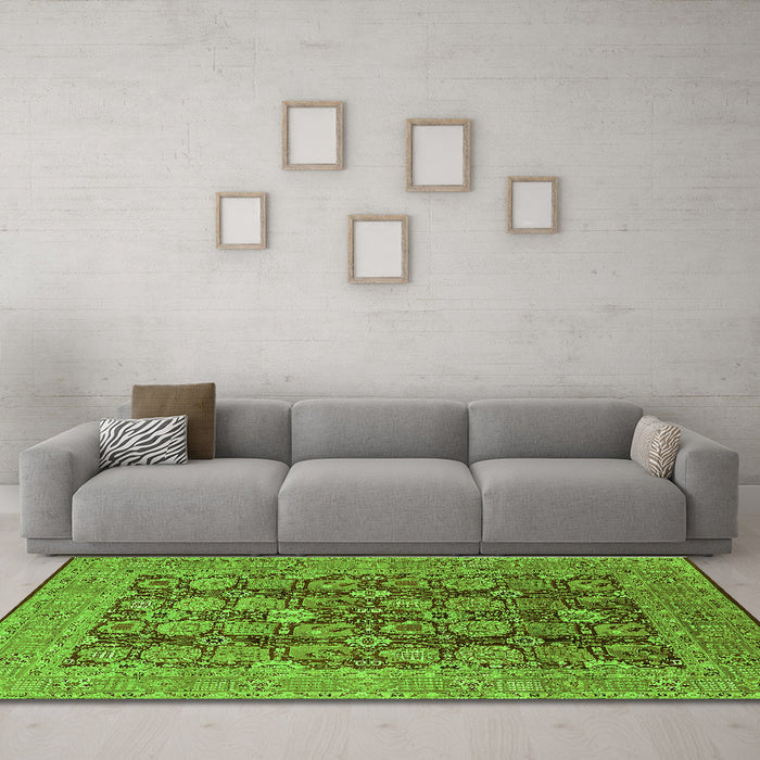 Machine Washable Oriental Green Industrial Area Rugs in a Living Room,, wshurb3096grn