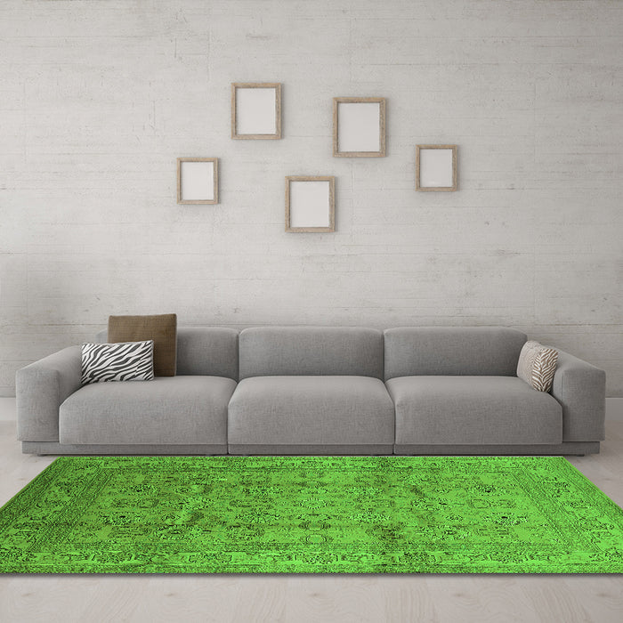 Machine Washable Oriental Green Industrial Area Rugs in a Living Room,, wshurb3097grn