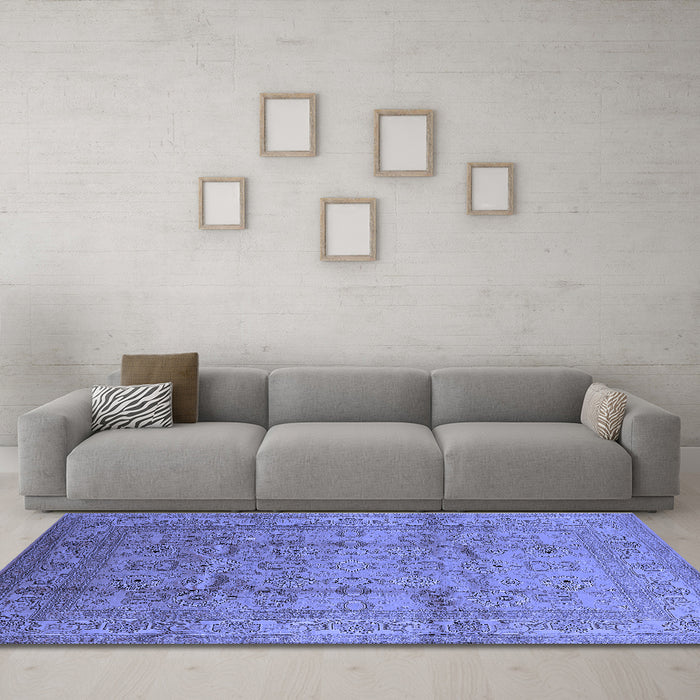 Machine Washable Oriental Blue Industrial Rug in a Living Room, wshurb3097blu
