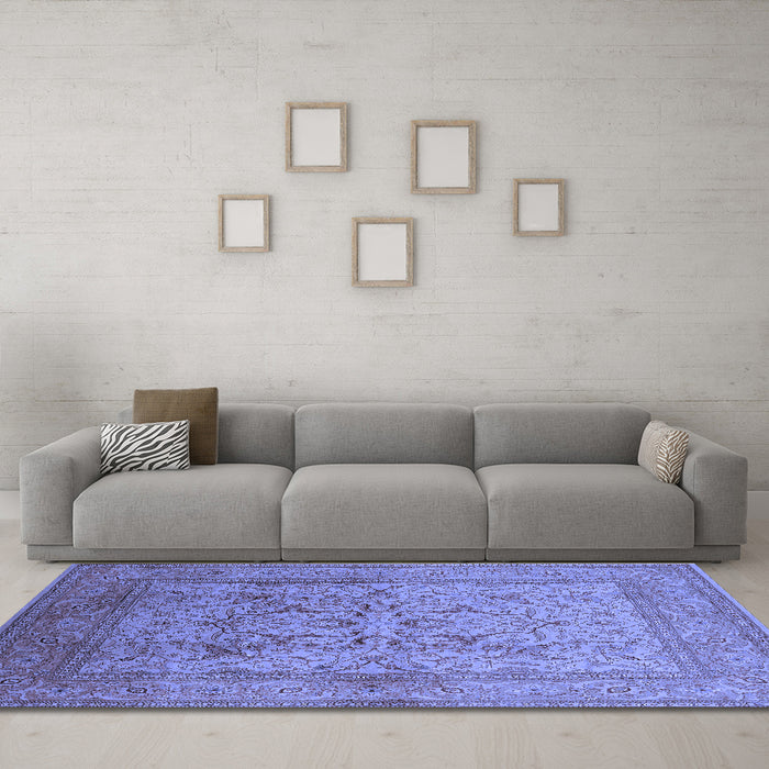 Machine Washable Oriental Blue Industrial Rug in a Living Room, wshurb3098blu