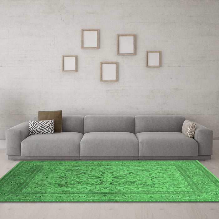 Machine Washable Oriental Emerald Green Industrial Area Rugs in a Living Room,, wshurb3098emgrn
