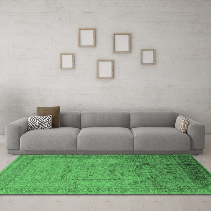 Machine Washable Oriental Emerald Green Industrial Area Rugs in a Living Room,, wshurb3100emgrn