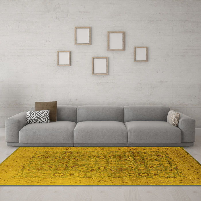 Machine Washable Oriental Yellow Industrial Rug in a Living Room, wshurb3101yw