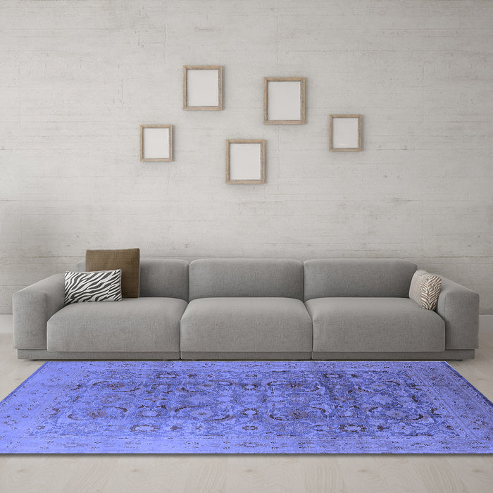 Machine Washable Oriental Blue Industrial Rug in a Living Room, wshurb3101blu