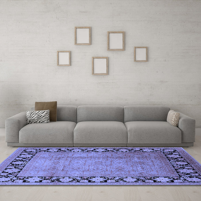 Machine Washable Oriental Blue Industrial Rug in a Living Room, wshurb3102blu