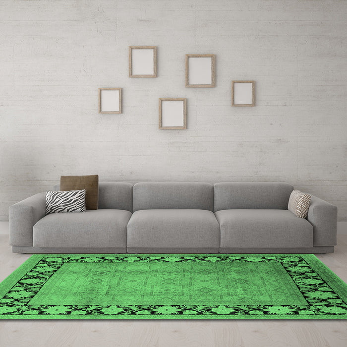 Machine Washable Oriental Emerald Green Industrial Area Rugs in a Living Room,, wshurb3102emgrn