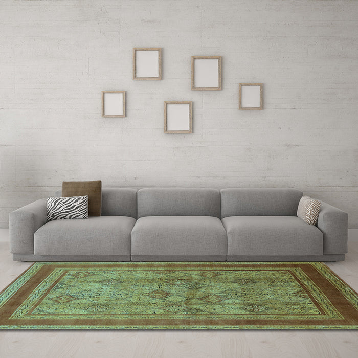 Machine Washable Oriental Light Blue Industrial Rug in a Living Room, wshurb3105lblu