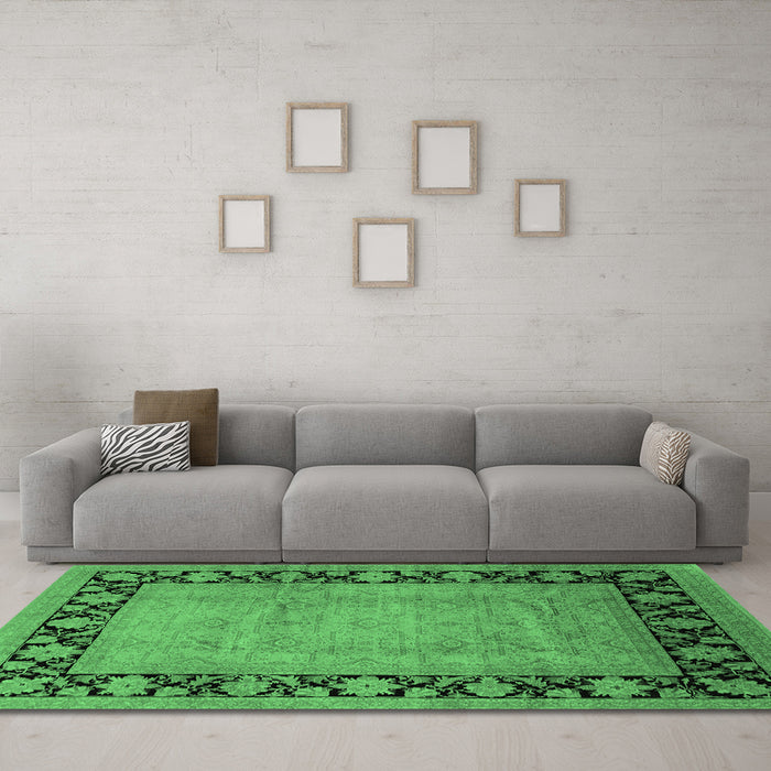 Machine Washable Oriental Emerald Green Industrial Area Rugs in a Living Room,, wshurb3106emgrn