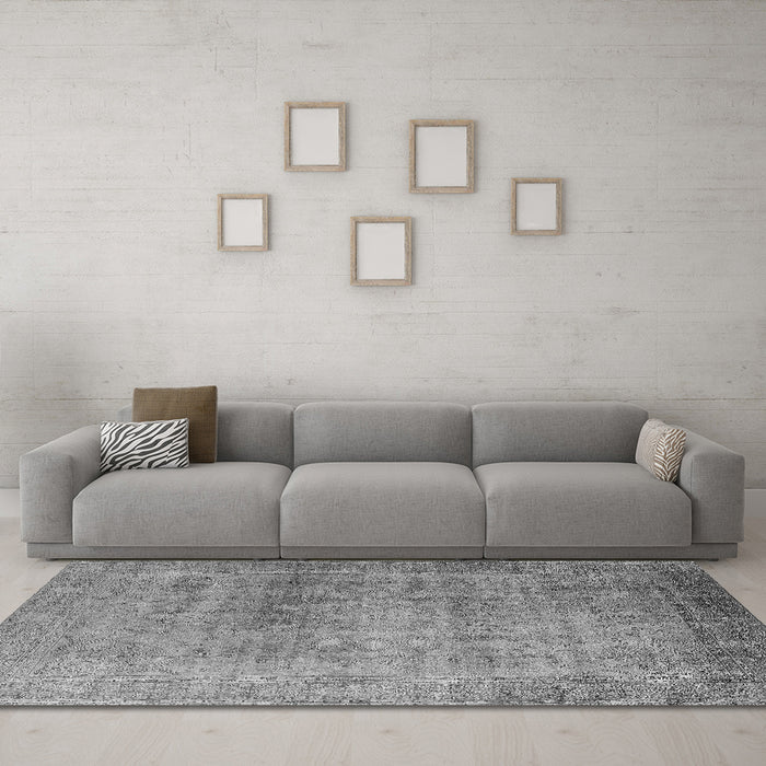 Machine Washable Oriental Gray Industrial Rug in a Living Room,, wshurb3109gry